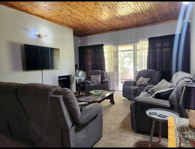 4 BEDROOM HOUSE FOR SALE IN MURRAYFIELD